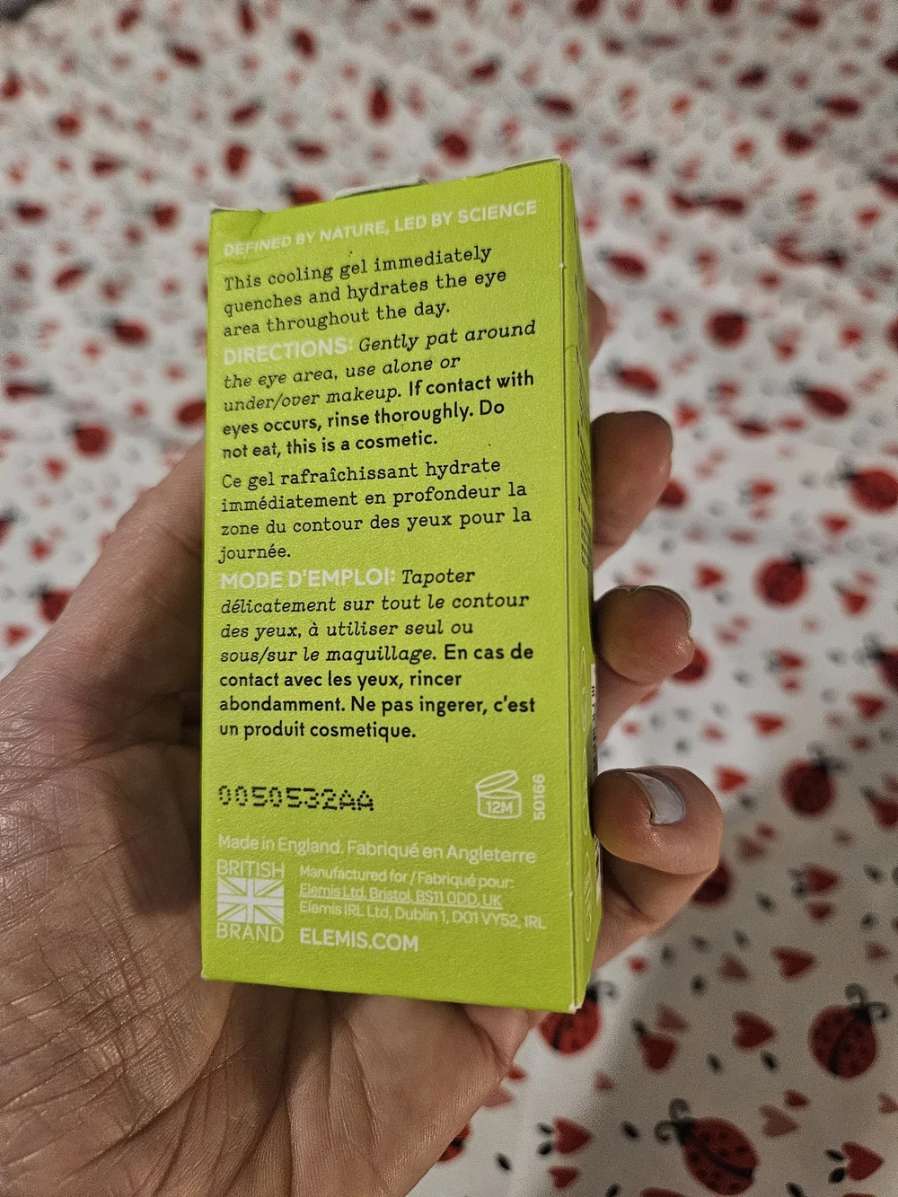 ELEMIS Superfood Matcha Eye Dew eye gel and plumping pillow facial